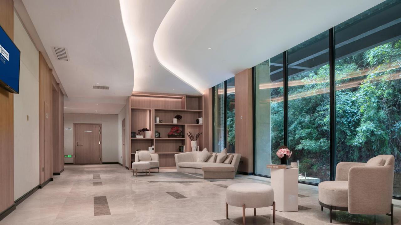 Holiday Inn Express Qiliping By Ihg Emeishan Exterior foto