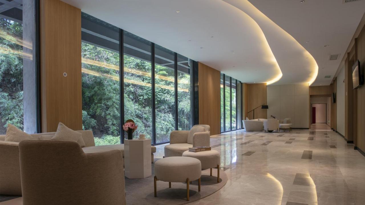 Holiday Inn Express Qiliping By Ihg Emeishan Exterior foto